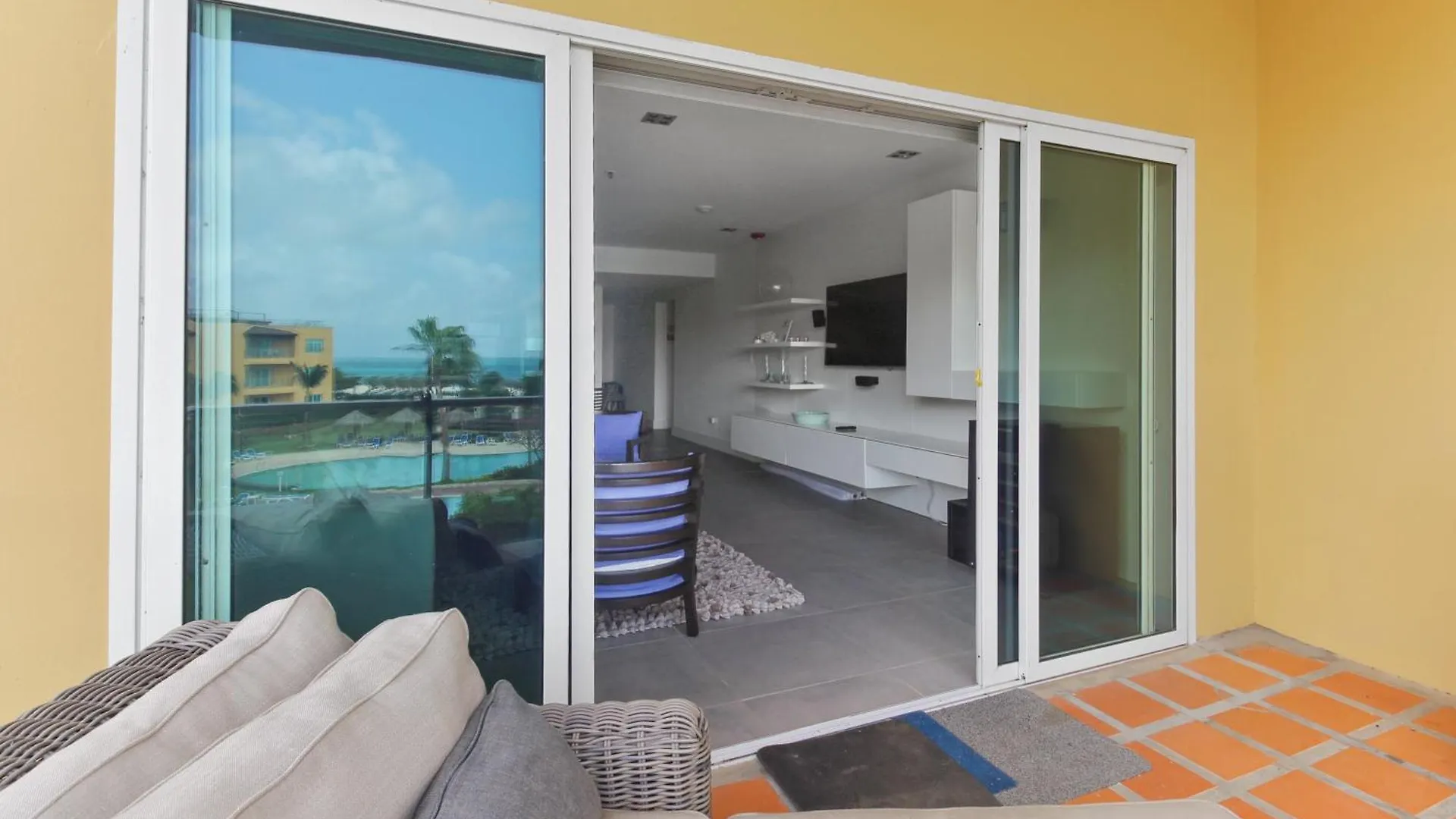 דירה פאלם ביץ' Oceania Residences