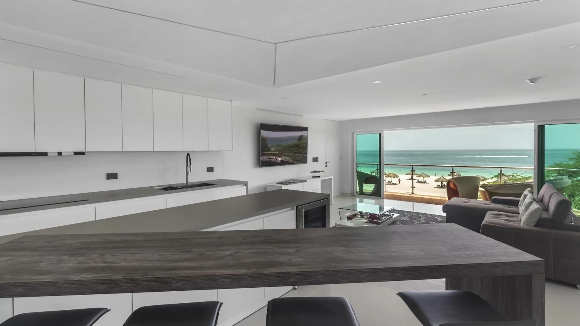 פאלם ביץ' Oceania Residences דירה
