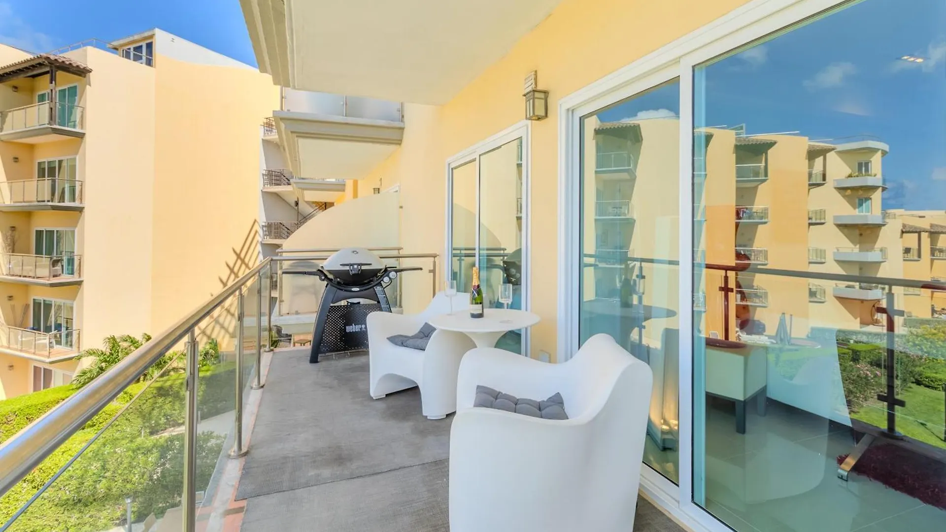דירה פאלם ביץ' Oceania Residences