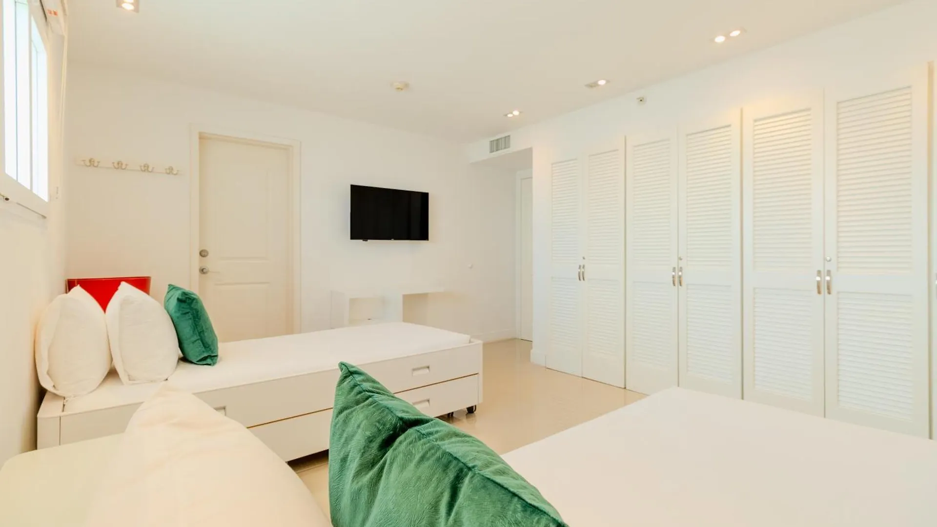 דירה פאלם ביץ' Oceania Residences